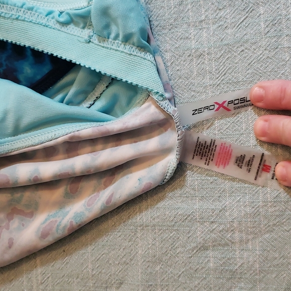 Women's ZeroXposur Tankini & Short Set - Picture 4 of 7